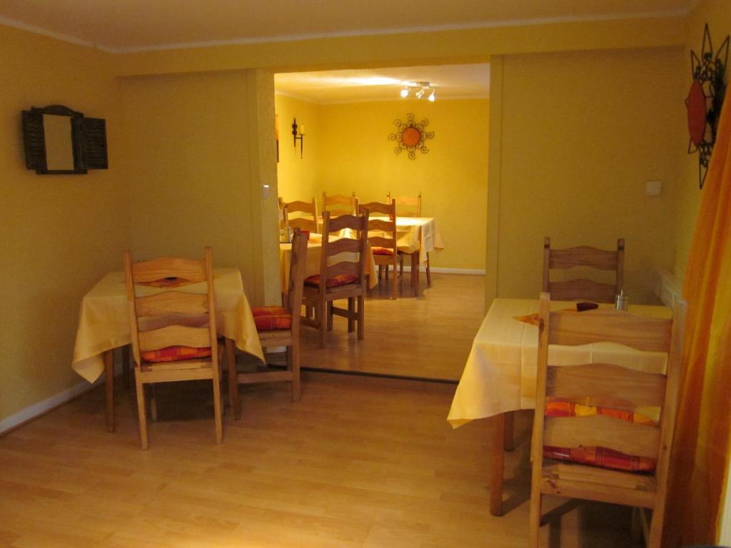 Gastehaus Am Fels Hotell Altenahr Exteriör bild